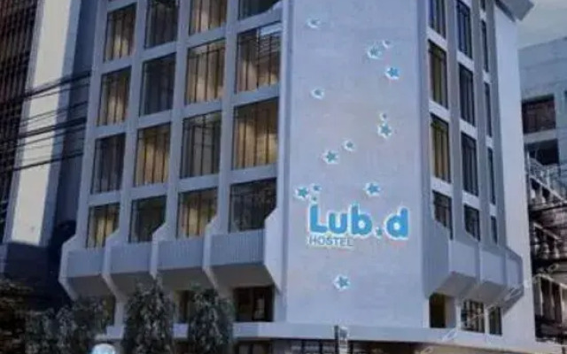 Отель Lub d Bangkok Surawong вид на фасад
