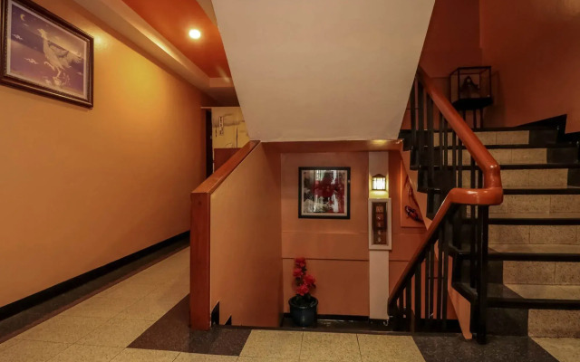 Отель Nida Rooms Sathorn 170 Embassy Бангкок вид на фасад