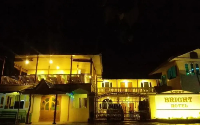 Bright hotel вид на фасад