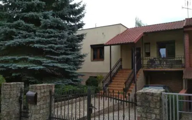 Отель Pokoje Gościnne Wilczy Młyn Польша, Познань - отзывы, цены и фото номеров - забронировать отель Pokoje Gościnne Wilczy Młyn онлайн вид на фасад