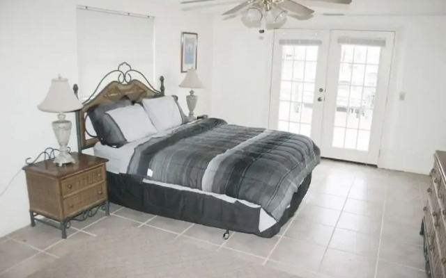 The Sunset House - Three Bedroom Home