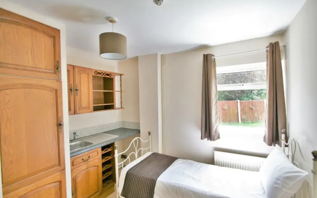 Budget Rooms Hatherley