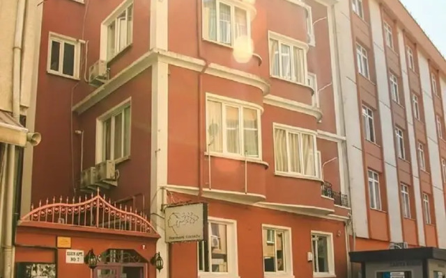 Armoni City Hotel вид на фасад