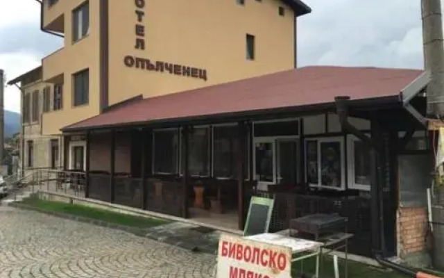 Hotel Opalchenets Казанлак вид на фасад