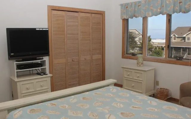 Beachwalk - 5 Br Home
