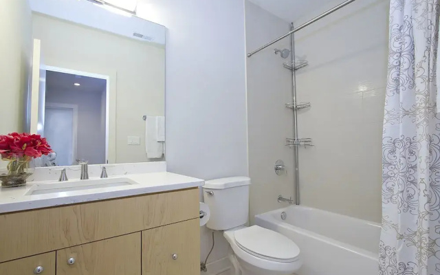 Charming 2BR in Wicker Park by Sonder