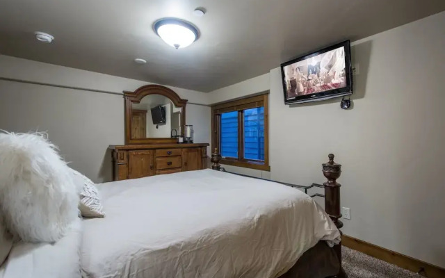 Powder Haus - 4 Br Home