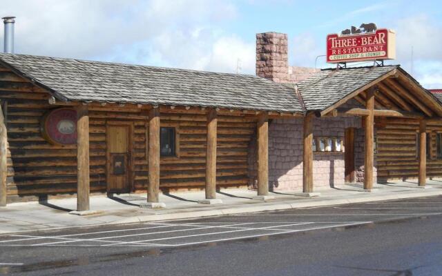 Three Bear Lodge In West Yellowstone United States Of America