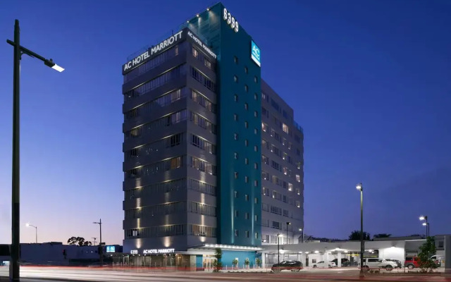 Отель AC Hotel by Marriott Beverly Hills США, Лос-Анджелес - отзывы, цены и фото номеров - забронировать отель AC Hotel by Marriott Beverly Hills онлайн вид на фасад