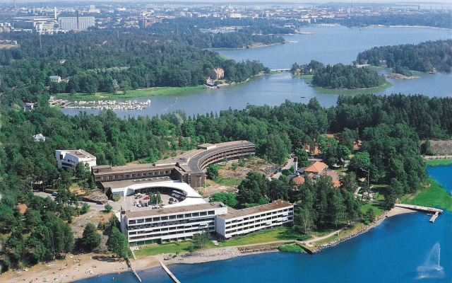 Отель Hilton Helsinki Kalastajatorppa