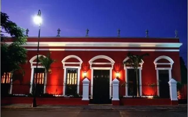 Отель Villa Merida вид на фасад