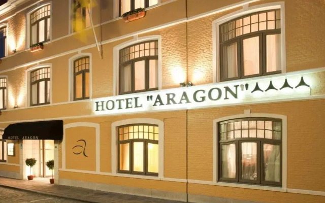 Отель Aragon Apartments Бельгия, Брюгге - отзывы, цены и фото номеров - забронировать отель Aragon Apartments онлайн вид на фасад