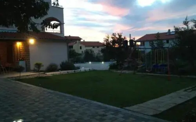 Apartments Tomic