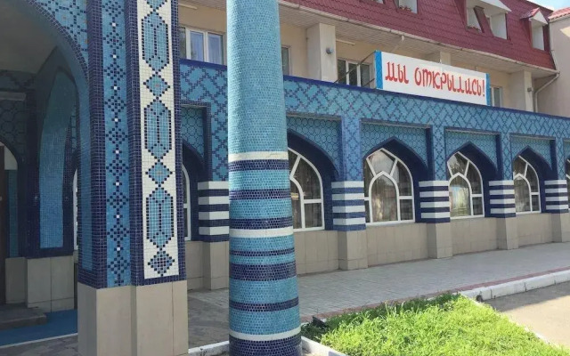 Гостиница Оазис вид на фасад