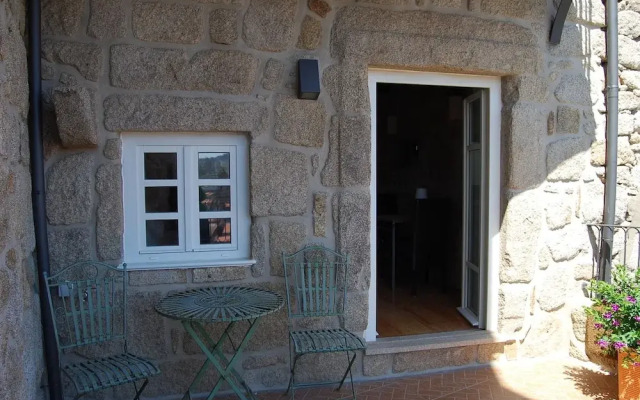 Отель Casa dos Caldeireiros вид на фасад