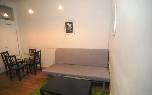 Апартаменты Moma Suite Apartment комната для гостей