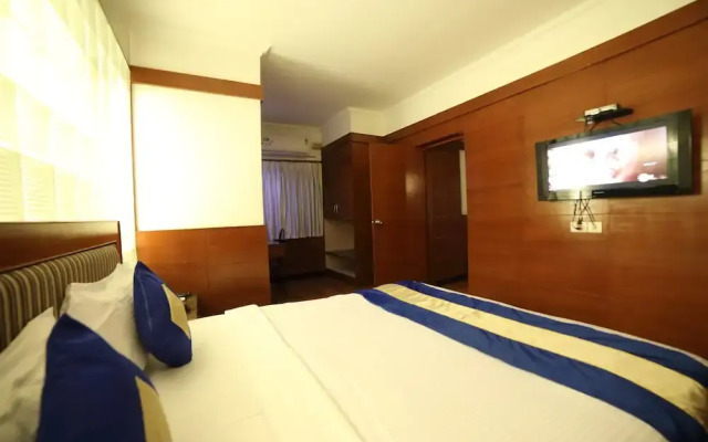 Maple Tree Hotel
