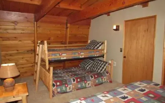 070 Tree Top Cabin