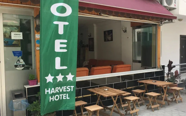 Harvest Hotel вид на фасад