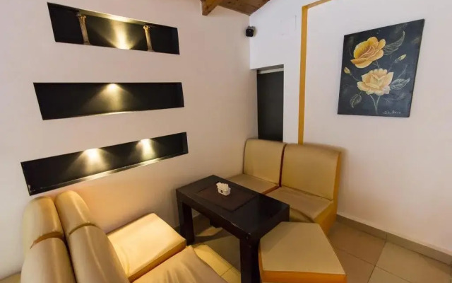 Отель Vila Verde Rooms Тирана комната для гостей
