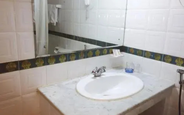 Gold Plaza Guest House