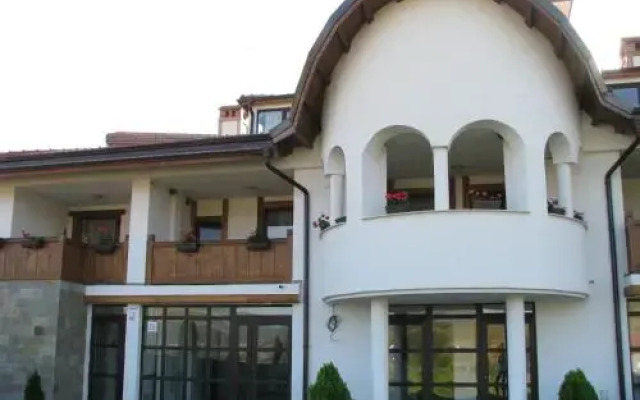 Park Hotel Eagle Stone вид на фасад