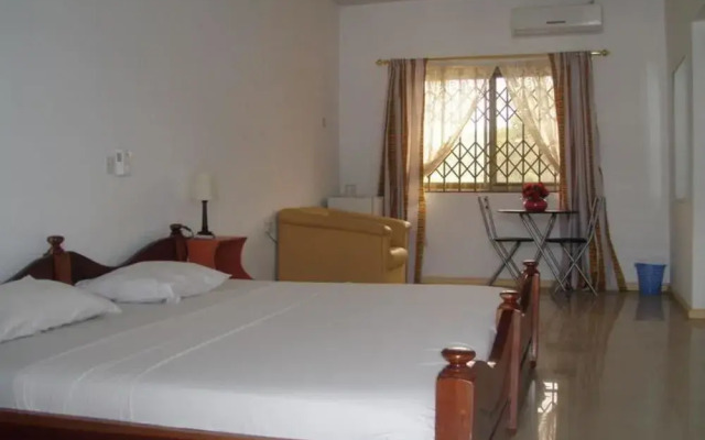 Отель Hans Cottage Botel комната для гостей