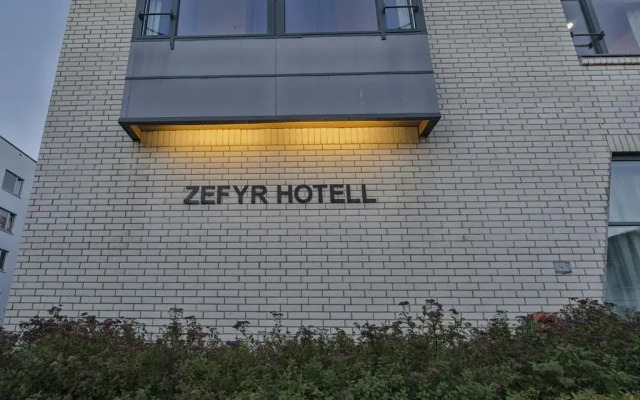Zefyr Hotel вид на фасад