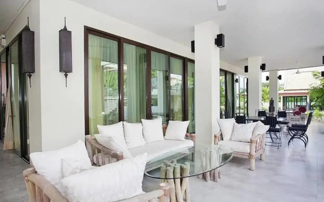Отель Manathai Villa Grace Pattaya вид на фасад