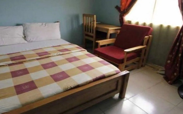 Ojei Golden Gate Hotel & Suites комната для гостей