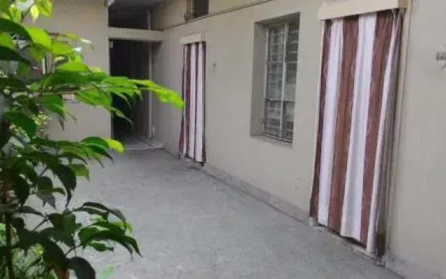Shri Gita Hotel вид на фасад