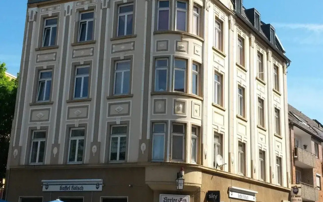 Апартаменты Köln Messe Apartment Herler Кёльн вид на фасад