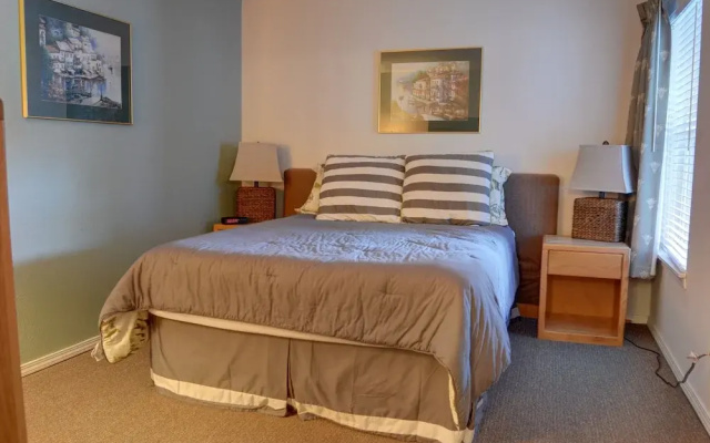 Waters Edge 213