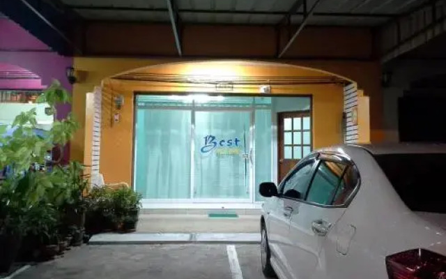 Отель Best Rent a Room вид на фасад