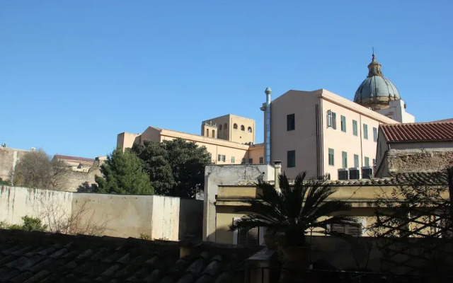 Отель B&B Alla Cattedrale Италия, Палермо - отзывы, цены и фото номеров - забронировать отель B&B Alla Cattedrale онлайн вид на фасад