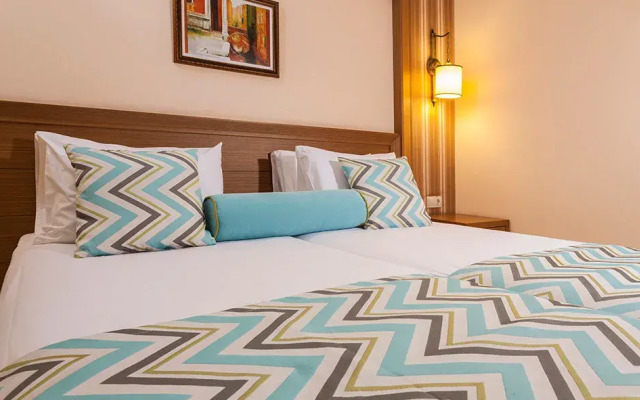 Iz Flower Side Beach Hotel All Inclusive вид на фасад