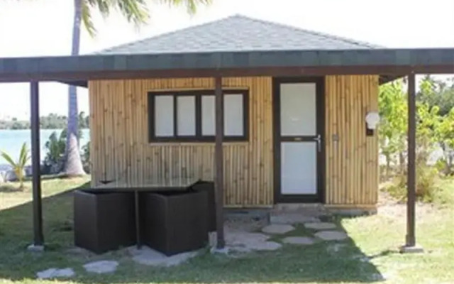 Отель Bora Bora Ecolodge вид на фасад