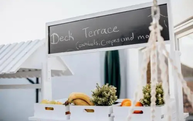 Отель Deck Lodge Португалия, Пениче - отзывы, цены и фото номеров - забронировать отель Deck Lodge онлайн вид на фасад