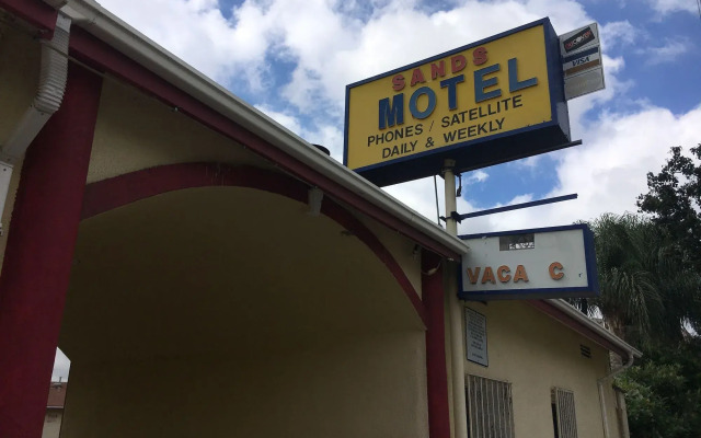 Sand's Motel 0