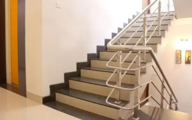 Hotel Aarya Inn вид на фасад