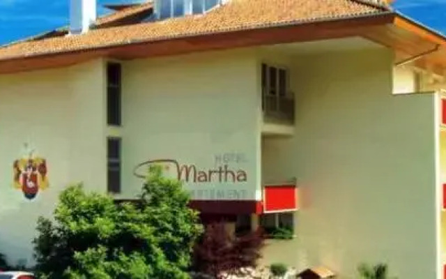 Hotel Residence Martha Лана вид на фасад