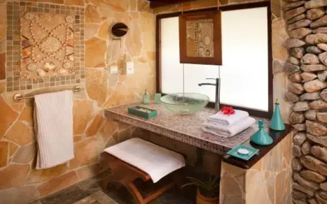 Robinson's Cove Villas - Deluxe Cook Villa