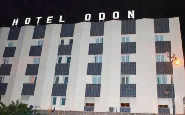 Hotel Odon вид на фасад