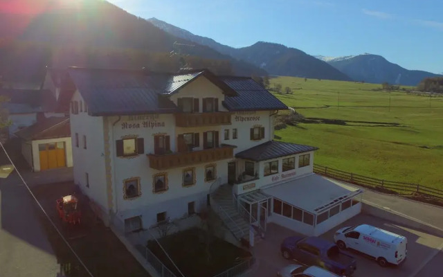 Hotel Restaurant Alpenrose Горнолыжный курорт Ортлер вид на фасад