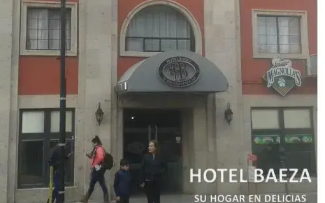 Hotel Baeza вид на фасад