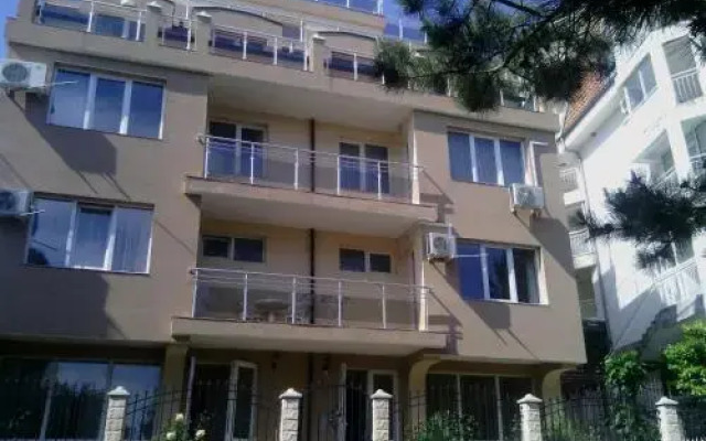 Отель Guest House Real Свети Влас вид на фасад