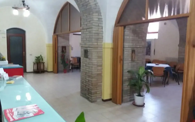 Отель Domus Pacis Loreto - Casa per ferie Италия, Лорето - отзывы, цены и фото номеров - забронировать отель Domus Pacis Loreto - Casa per ferie онлайн вид на фасад