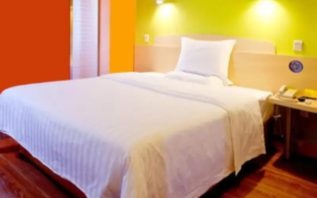Отель 7 Days Inn Haiyin East Lake Metro Station Branch комната для гостей