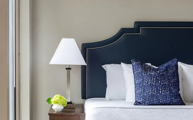 Stay Alfred at Dwell ATL