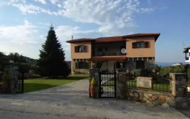 Отель Xalonia Seaview Ситония вид на фасад